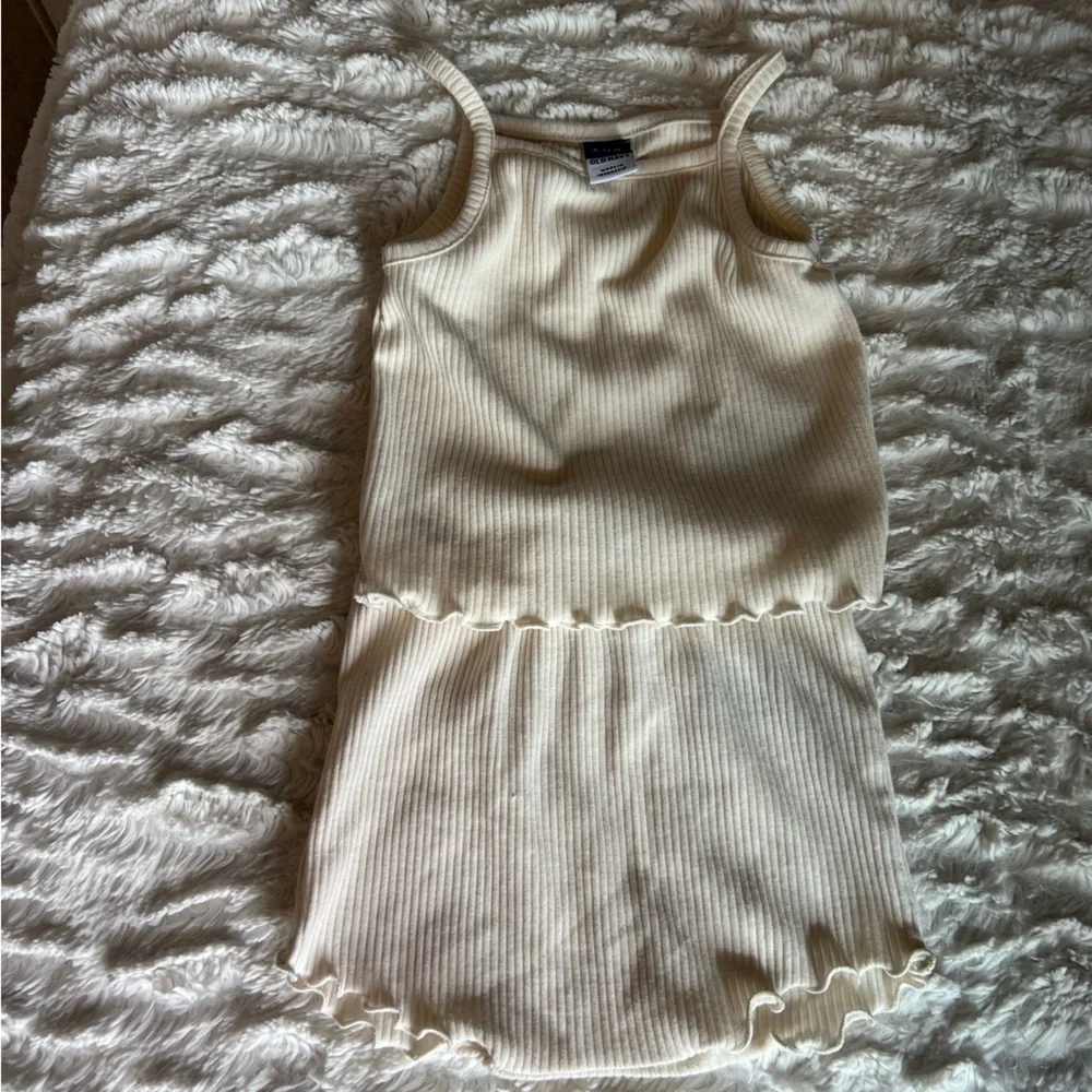 Old Navy Bundle 6-12 Months
